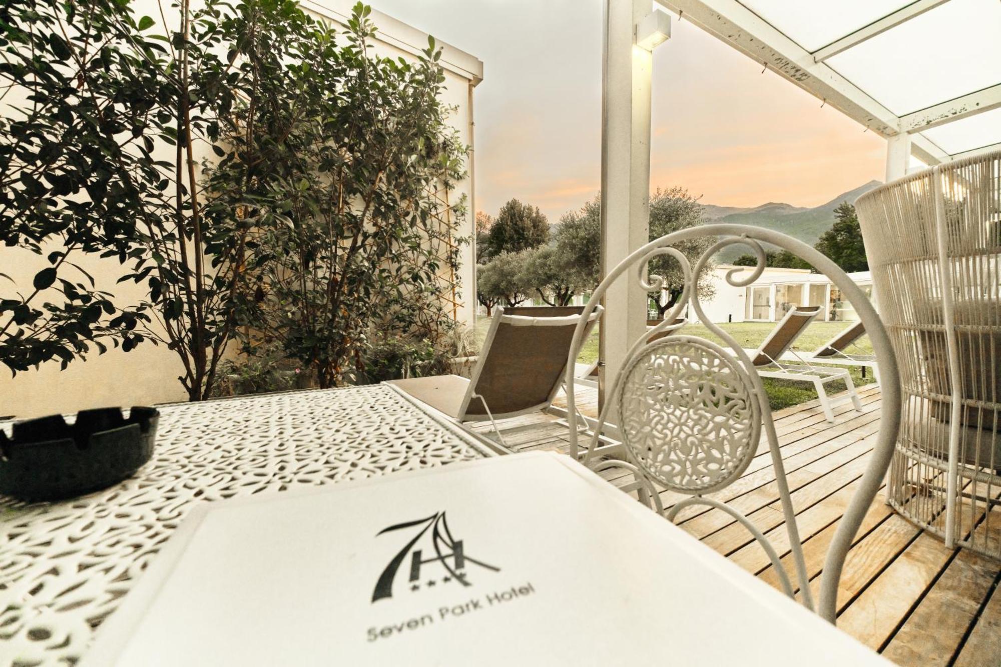 Seven Park Hotel Lake Como - Adults Only Colico Esterno foto