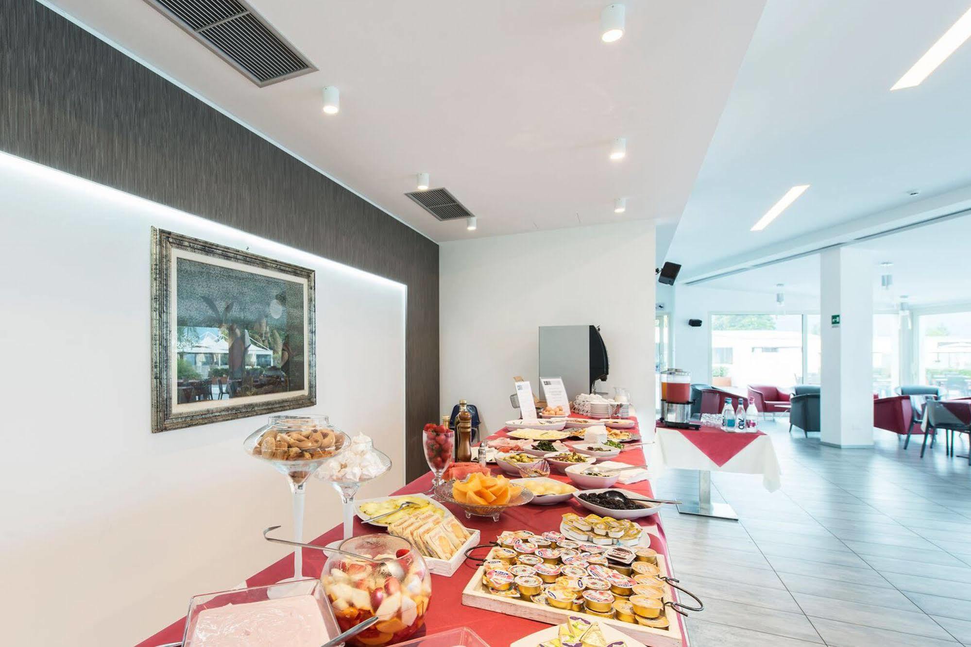 Seven Park Hotel Lake Como - Adults Only Colico Esterno foto